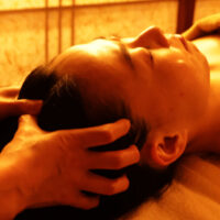 メニューにはないヘッドマッサージが人気です♪お顔の引上げとリフレッシュに。